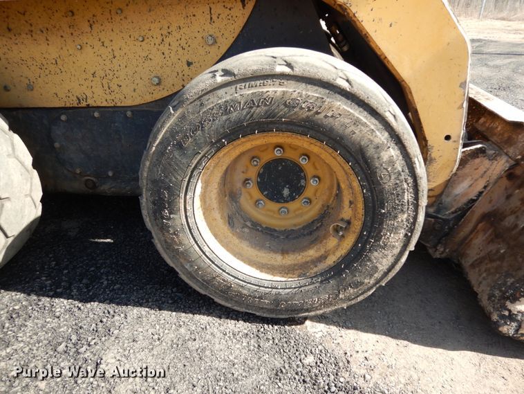 image for item DJ8243 2006 Caterpillar 268B  skid steer loader