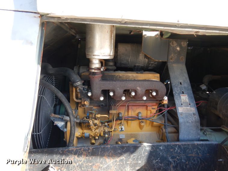 image for item DJ8244 Sullair 185DPQJD  air compressor