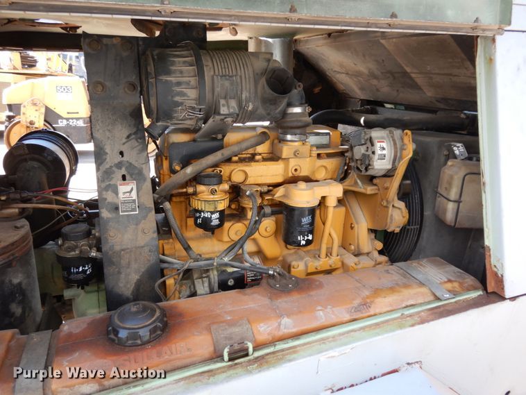 image for item DJ8244 Sullair 185DPQJD  air compressor