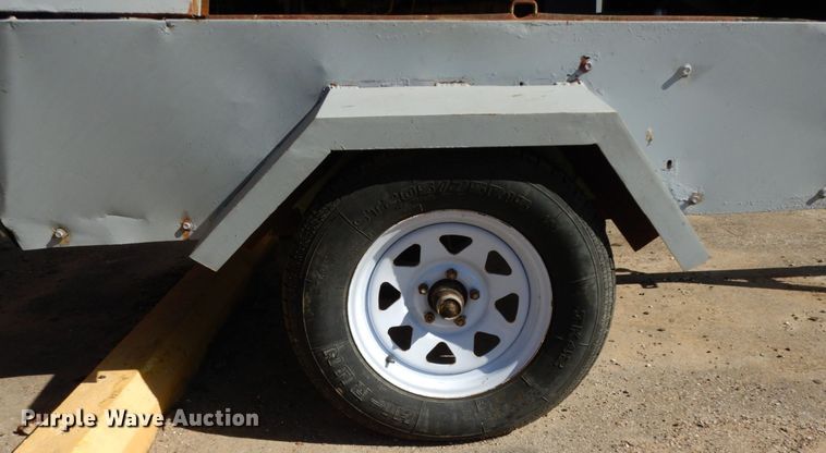 image for item DJ8244 Sullair 185DPQJD  air compressor