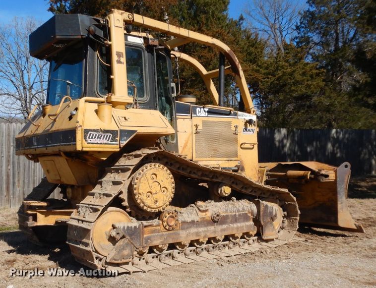 image for item DJ8248 1997 Caterpillar D6M XL  dozer