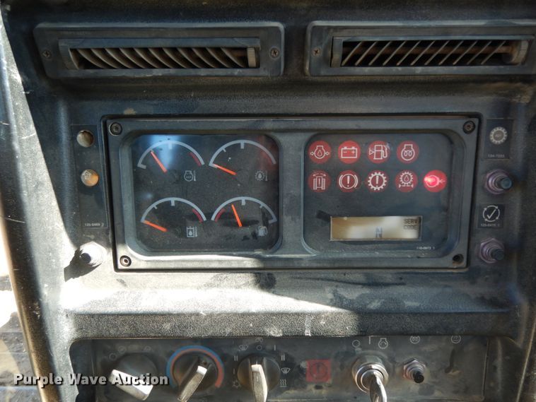 image for item DJ8248 1997 Caterpillar D6M XL  dozer