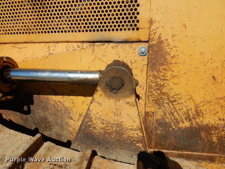 image for item DJ8248 1997 Caterpillar D6M XL  dozer