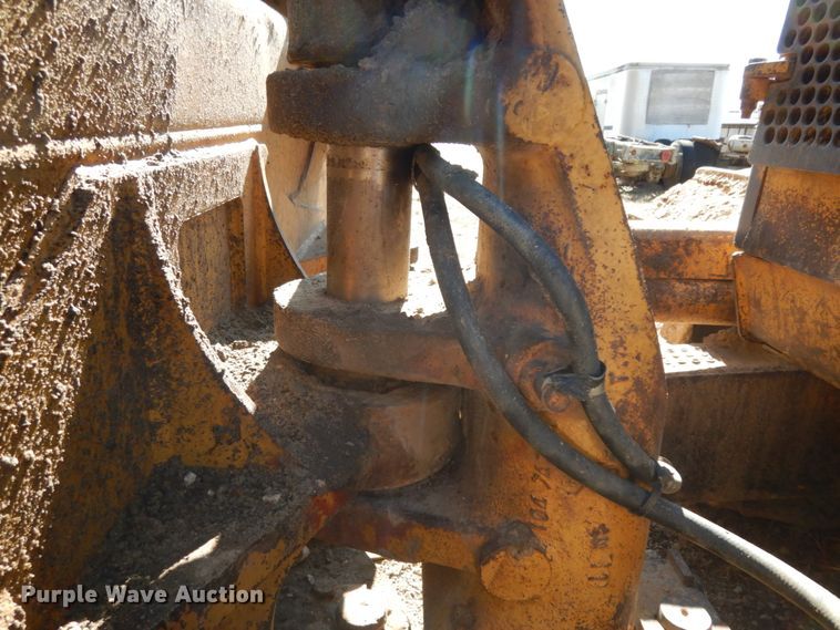 image for item DJ8248 1997 Caterpillar D6M XL  dozer