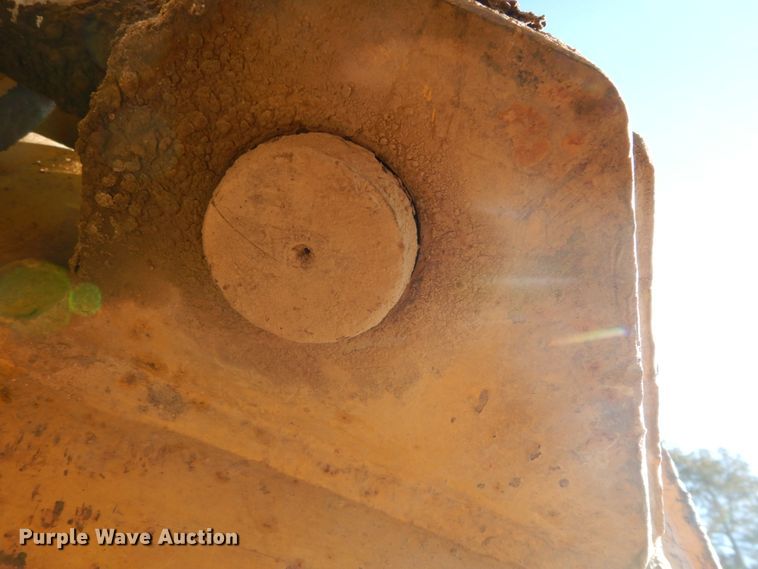 image for item DJ8248 1997 Caterpillar D6M XL  dozer