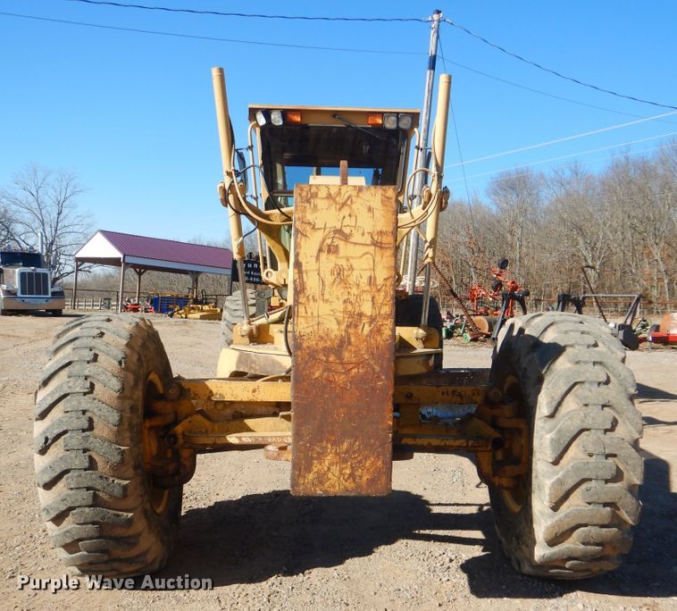 image for item DJ8630 1999 Caterpillar 160H  motor grader