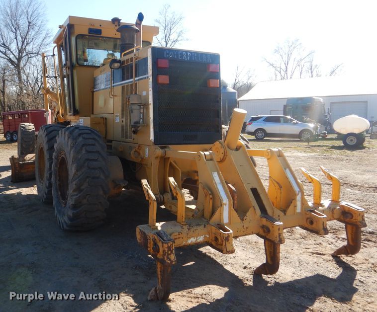 image for item DJ8630 1999 Caterpillar 160H  motor grader