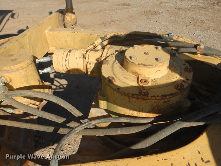 image for item DJ8630 1999 Caterpillar 160H  motor grader