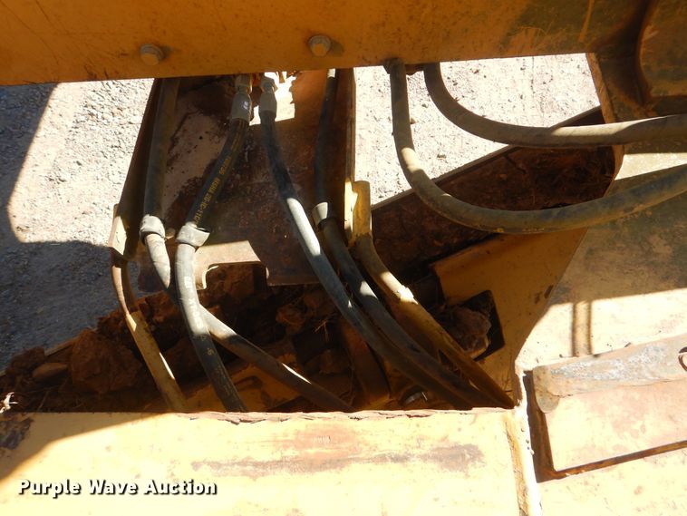 image for item DJ8630 1999 Caterpillar 160H  motor grader