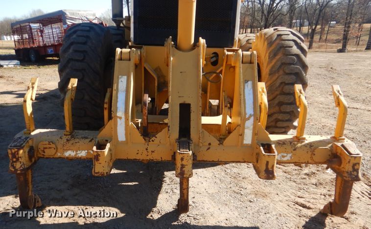 image for item DJ8630 1999 Caterpillar 160H  motor grader