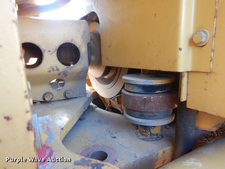 image for item DJ8630 1999 Caterpillar 160H  motor grader