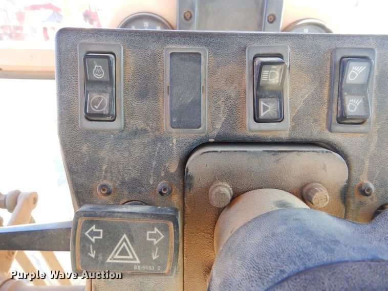 image for item DJ8630 1999 Caterpillar 160H  motor grader