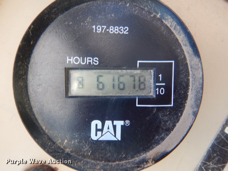 image for item DJ8630 1999 Caterpillar 160H  motor grader