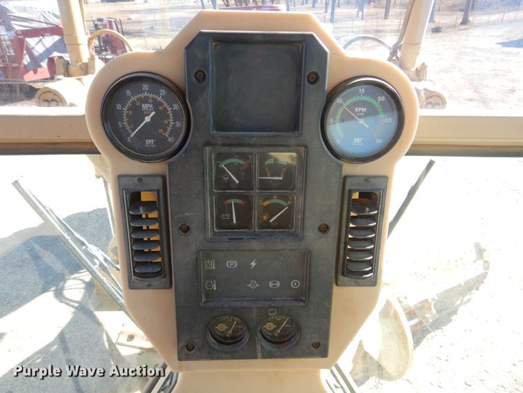 image for item DJ8630 1999 Caterpillar 160H  motor grader