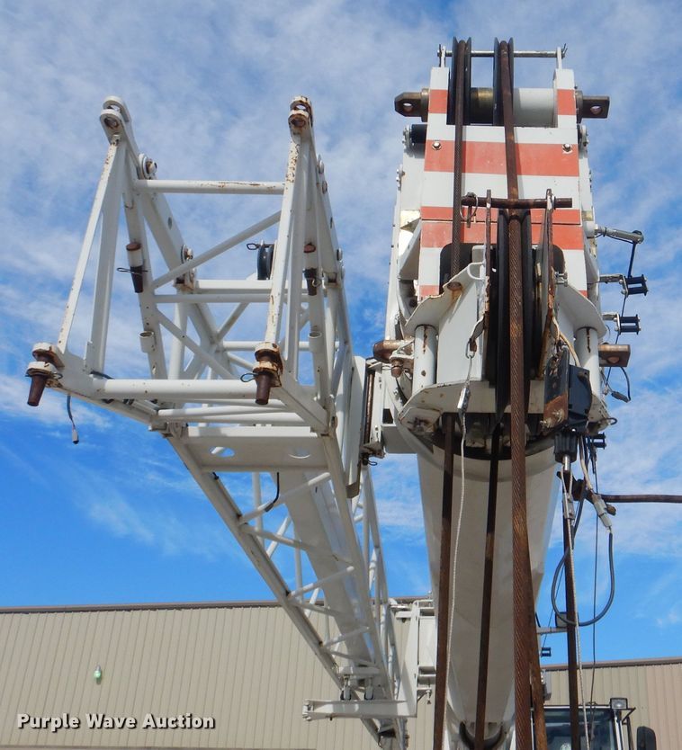 image for item DJ8639 2014 Zoomlion RT75  crane