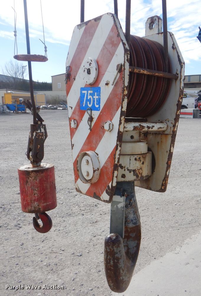 image for item DJ8639 2014 Zoomlion RT75  crane