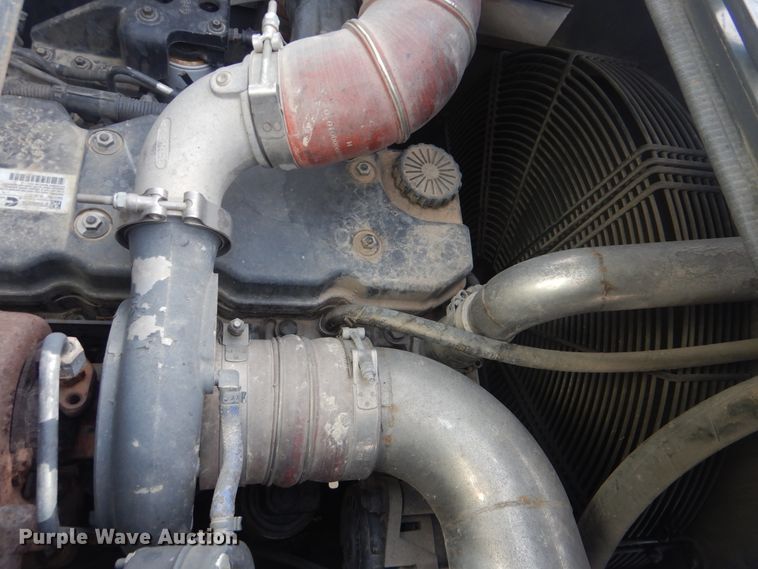 image for item DJ8639 2014 Zoomlion RT75  crane