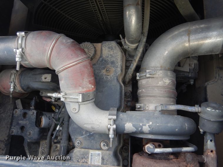 image for item DJ8639 2014 Zoomlion RT75  crane