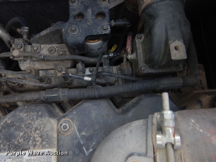 image for item DJ8639 2014 Zoomlion RT75  crane