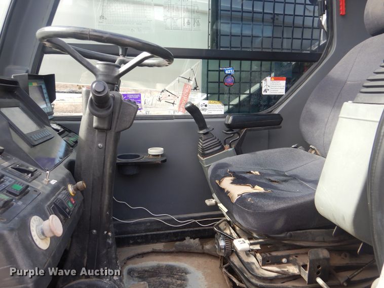 image for item DJ8639 2014 Zoomlion RT75  crane