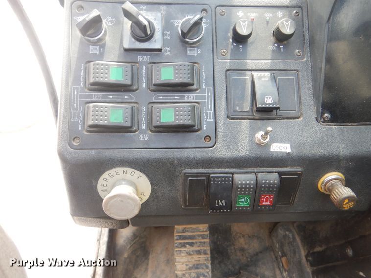 image for item DJ8639 2014 Zoomlion RT75  crane