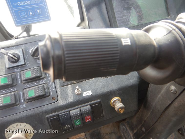 image for item DJ8639 2014 Zoomlion RT75  crane