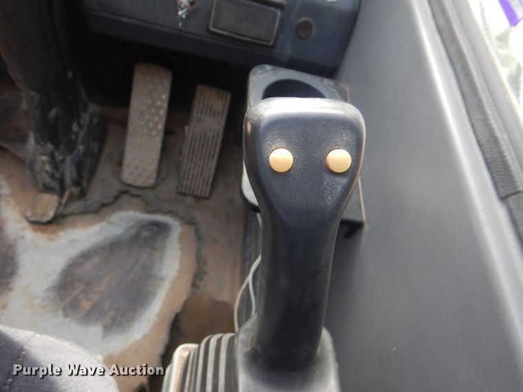 image for item DJ8639 2014 Zoomlion RT75  crane