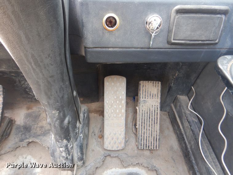 image for item DJ8639 2014 Zoomlion RT75  crane