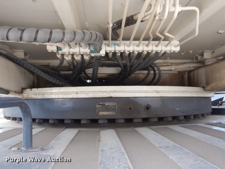 image for item DJ8639 2014 Zoomlion RT75  crane