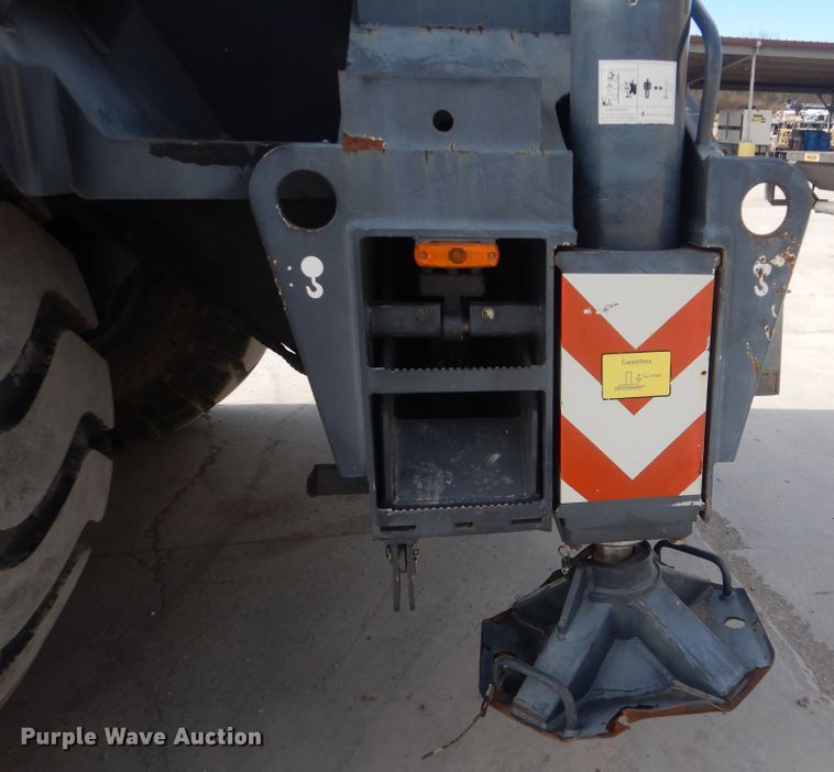 image for item DJ8639 2014 Zoomlion RT75  crane