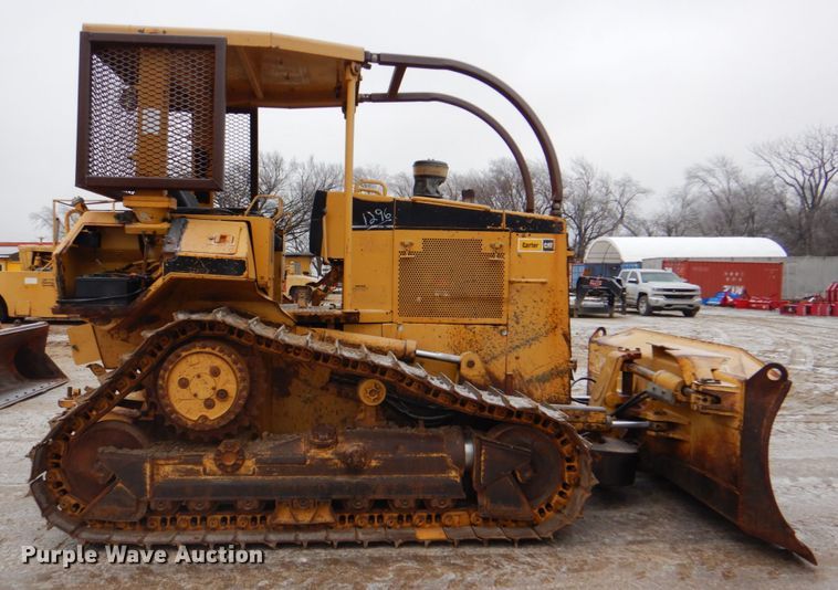 image for item DJ8649 1997 Caterpillar D5M  dozer
