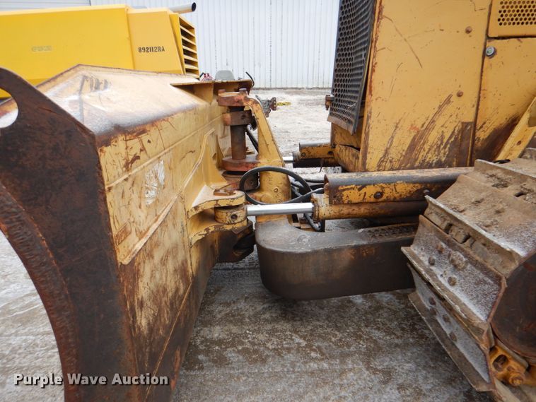 image for item DJ8649 1997 Caterpillar D5M  dozer