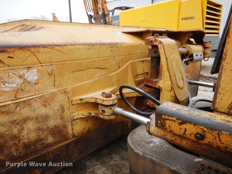 image for item DJ8649 1997 Caterpillar D5M  dozer