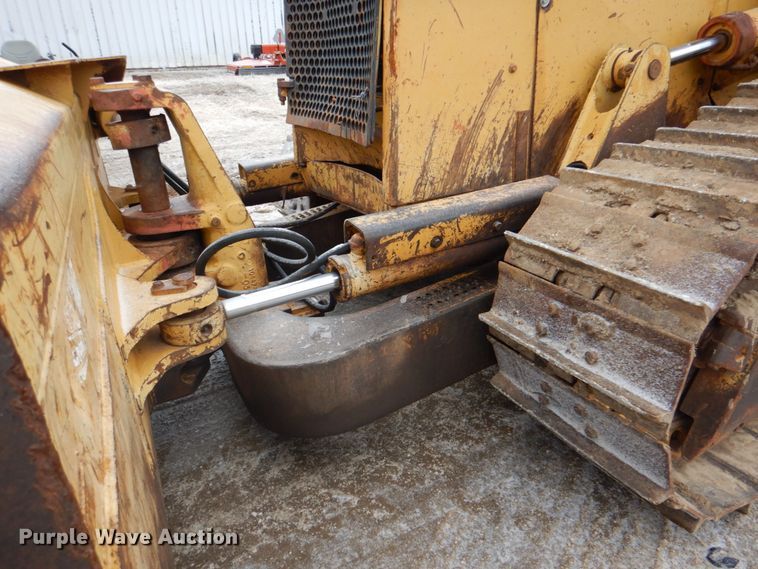 image for item DJ8649 1997 Caterpillar D5M  dozer