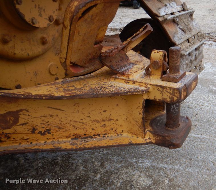 image for item DJ8649 1997 Caterpillar D5M  dozer