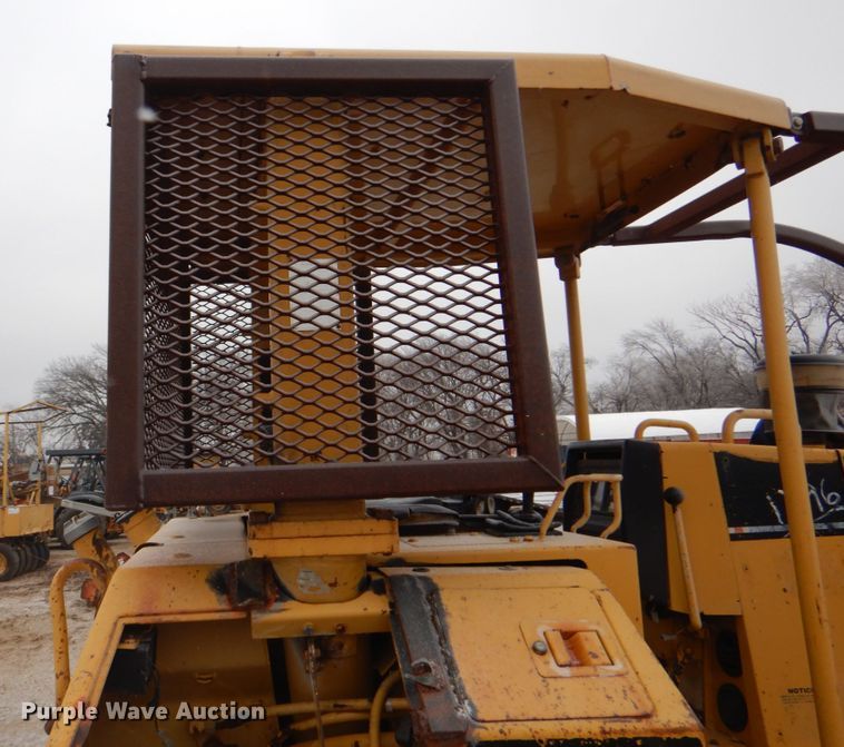 image for item DJ8649 1997 Caterpillar D5M  dozer