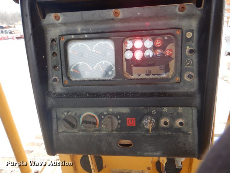 image for item DJ8649 1997 Caterpillar D5M  dozer