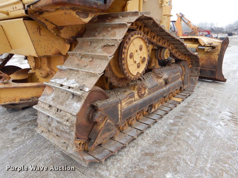 image for item DJ8649 1997 Caterpillar D5M  dozer