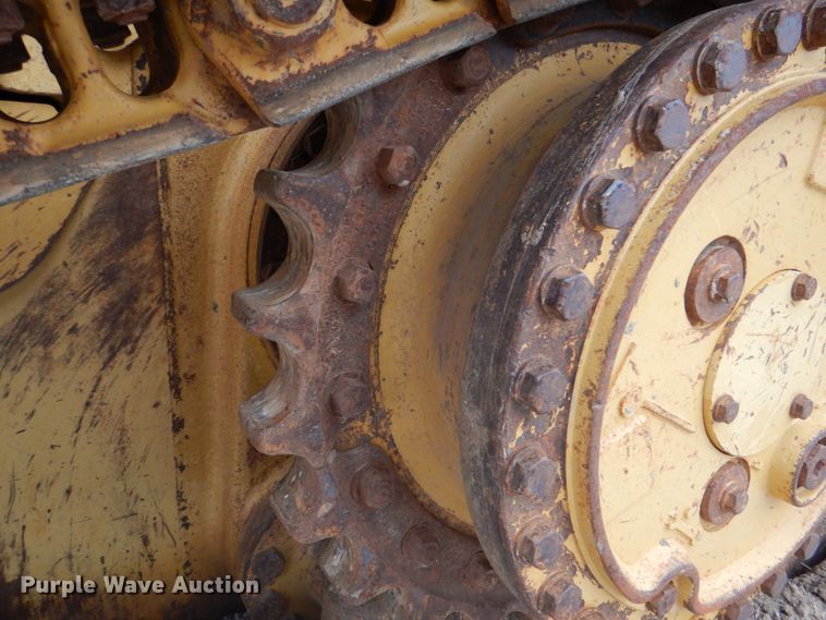 image for item DJ8649 1997 Caterpillar D5M  dozer