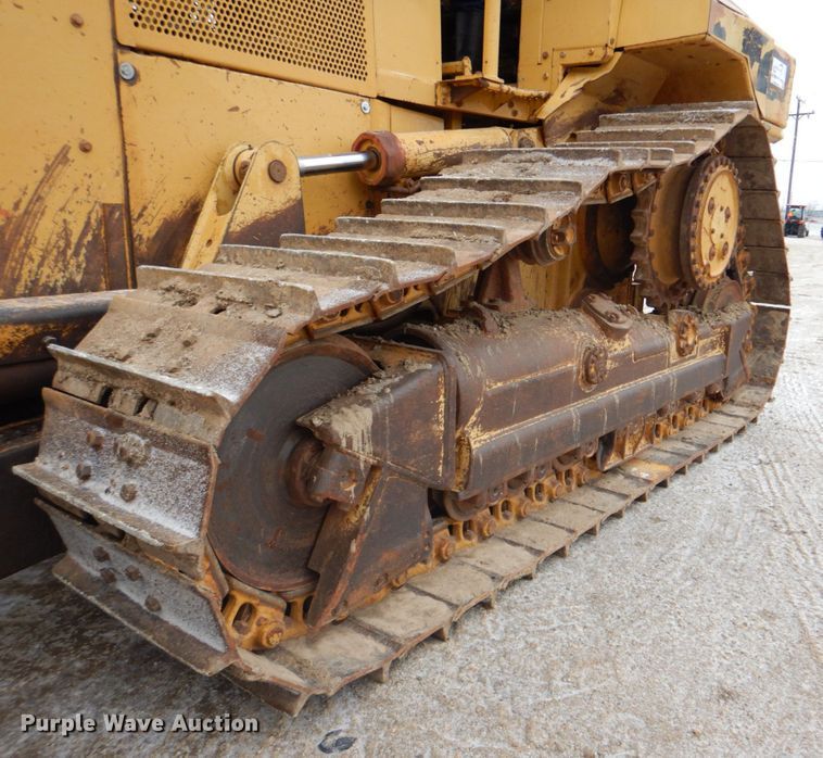 image for item DJ8649 1997 Caterpillar D5M  dozer