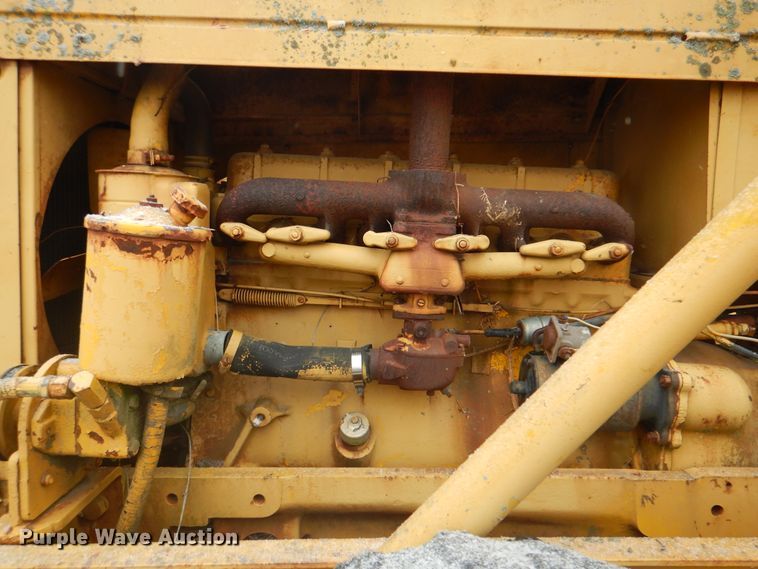 image for item DJ8650 Ferguson 47-0016  pneumatic roller