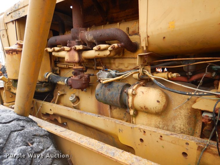 image for item DJ8650 Ferguson 47-0016  pneumatic roller