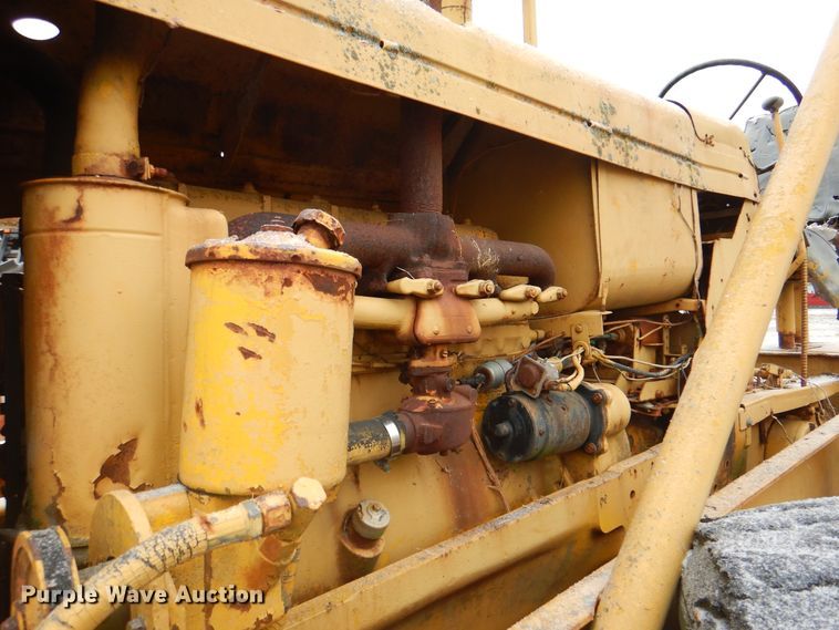 image for item DJ8650 Ferguson 47-0016  pneumatic roller