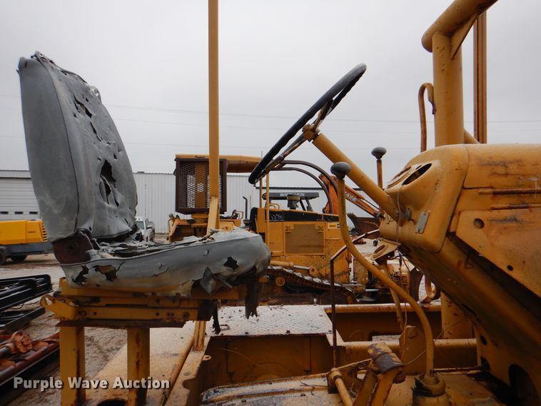 image for item DJ8650 Ferguson 47-0016  pneumatic roller