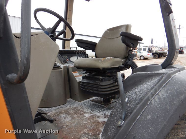 image for item DJ8654 2014 Case 570N XT  landscape tractor