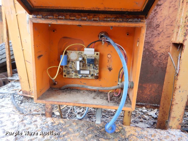 image for item DJ8656 Patch Master PM5000-36 pot hole patcher