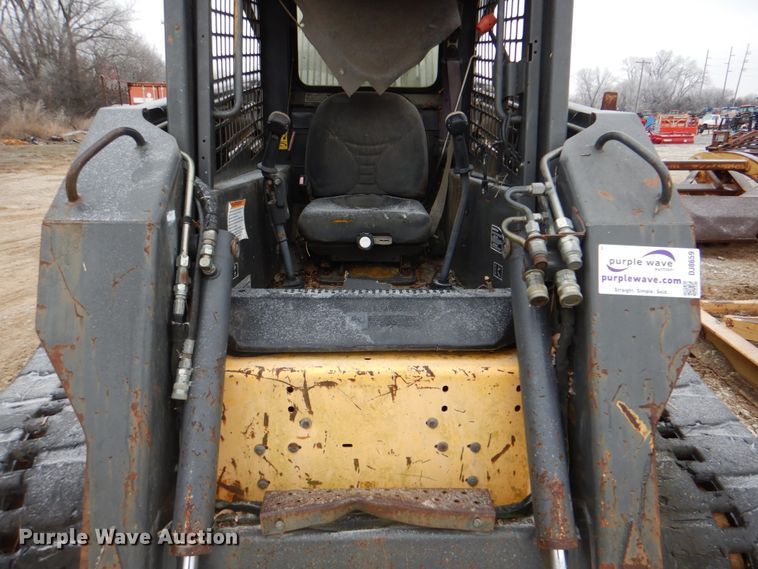 image for item DJ8659 2006 New Holland C190  tracked skid steer loader