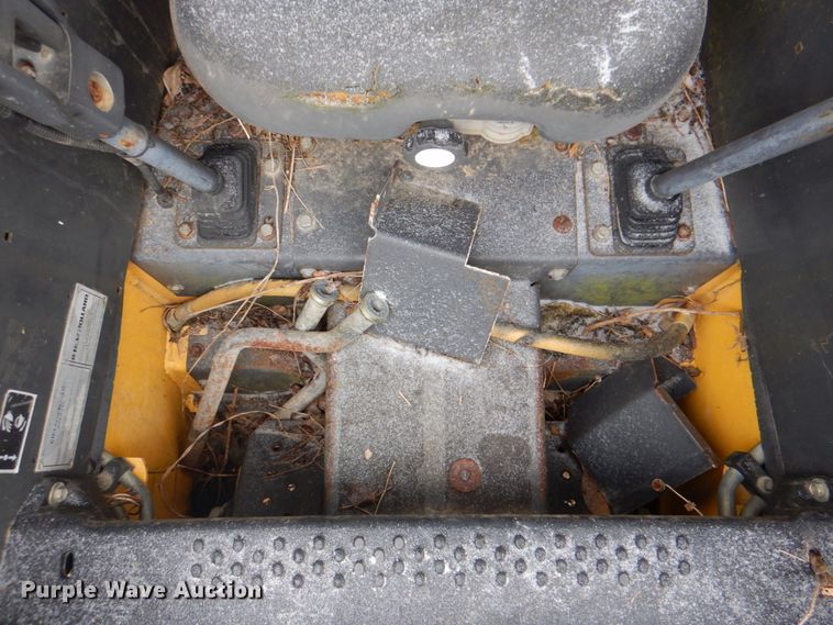 image for item DJ8659 2006 New Holland C190  tracked skid steer loader