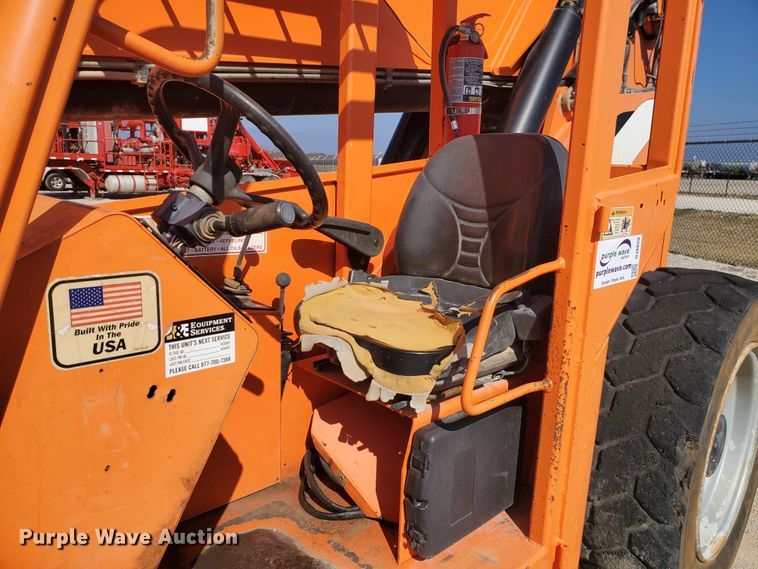 image for item DJ8820 2012 JLG 10054  telehandler