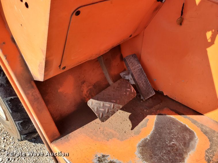 image for item DJ8820 2012 JLG 10054  telehandler